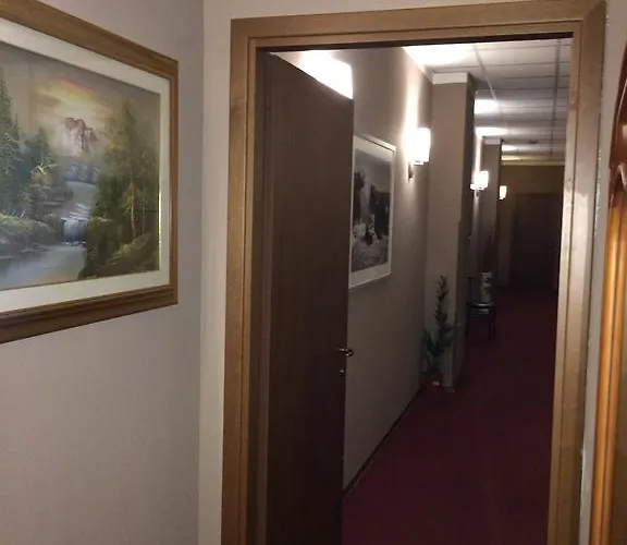 Royal Hotel 3*
