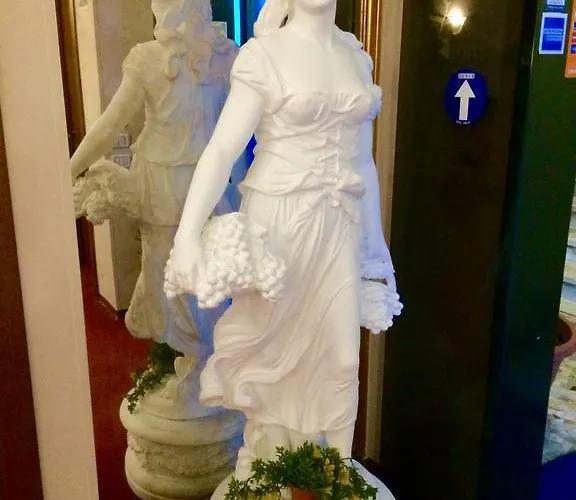 Hotel Royal